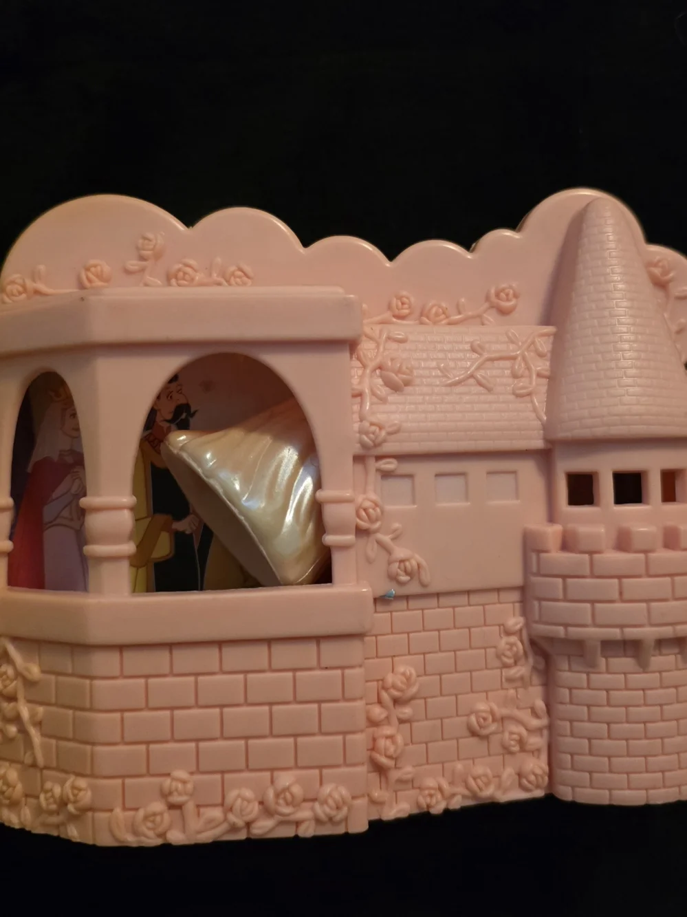 1992 Mattel Sleeping Beauty Playset Didn't Have Dolls.